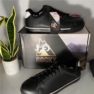 Rocky Men's Black and‎ White leather Sneakers